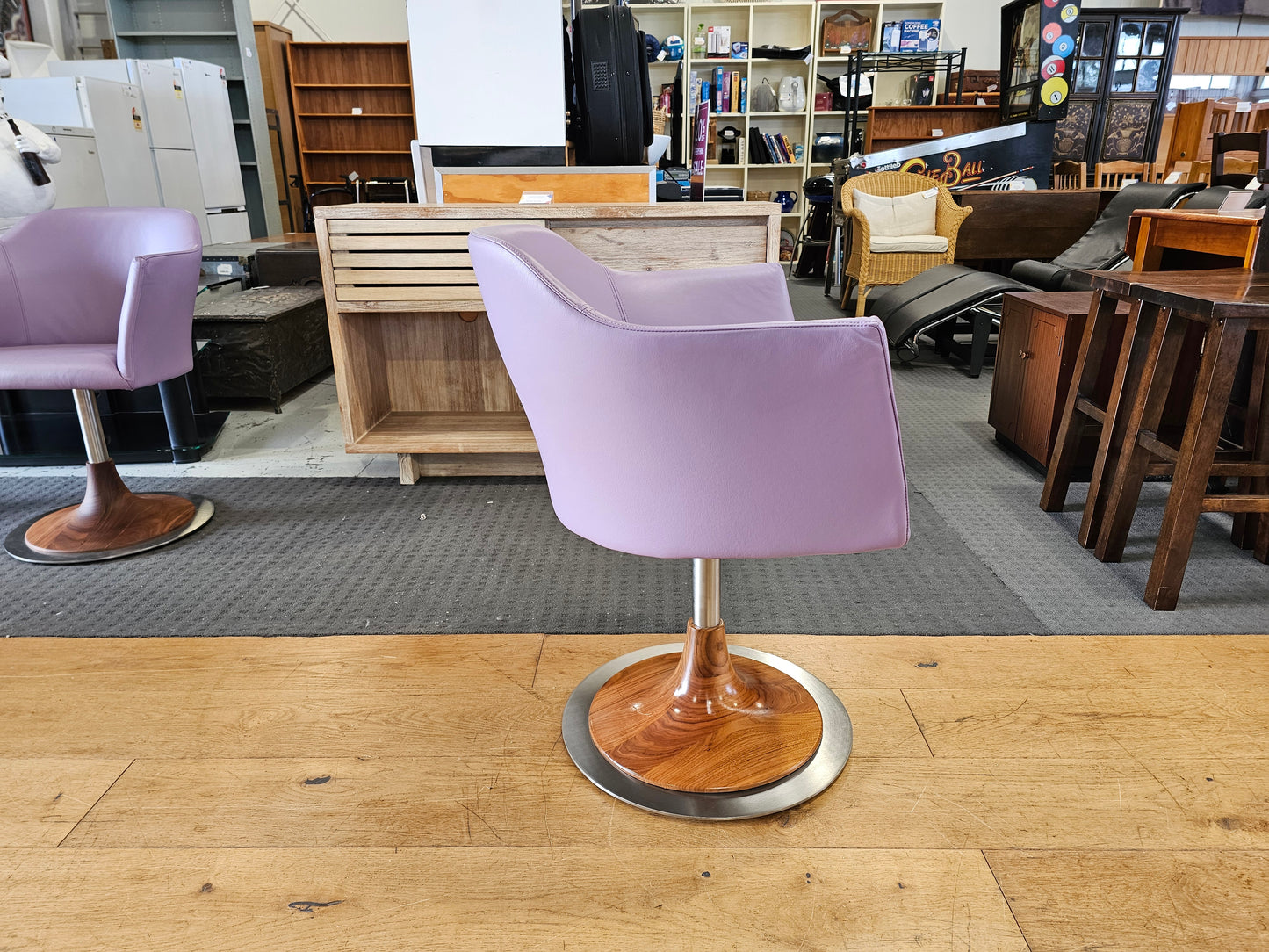 Set of 4 - Porada 'Kelly' Swivel Chairs